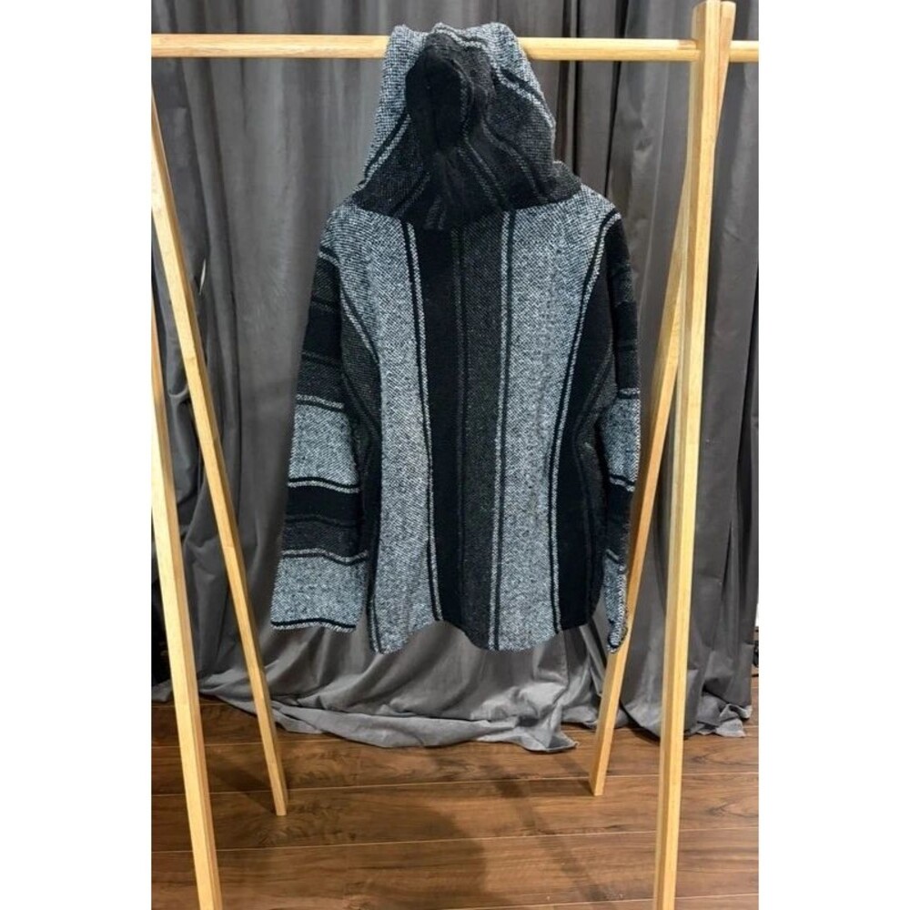 Vintage La Malinche Mexican Baja Hoodie Black Grey poncho Jerga Medium - Picture 2 of 5